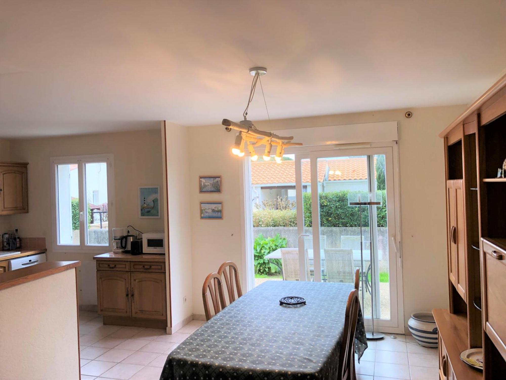 Agreable Maison Ensoleillee Avec Jardin Arbore Βίλα Le Château-dʼOléron Εξωτερικό φωτογραφία